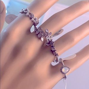 New: Fragrant Jewels rings